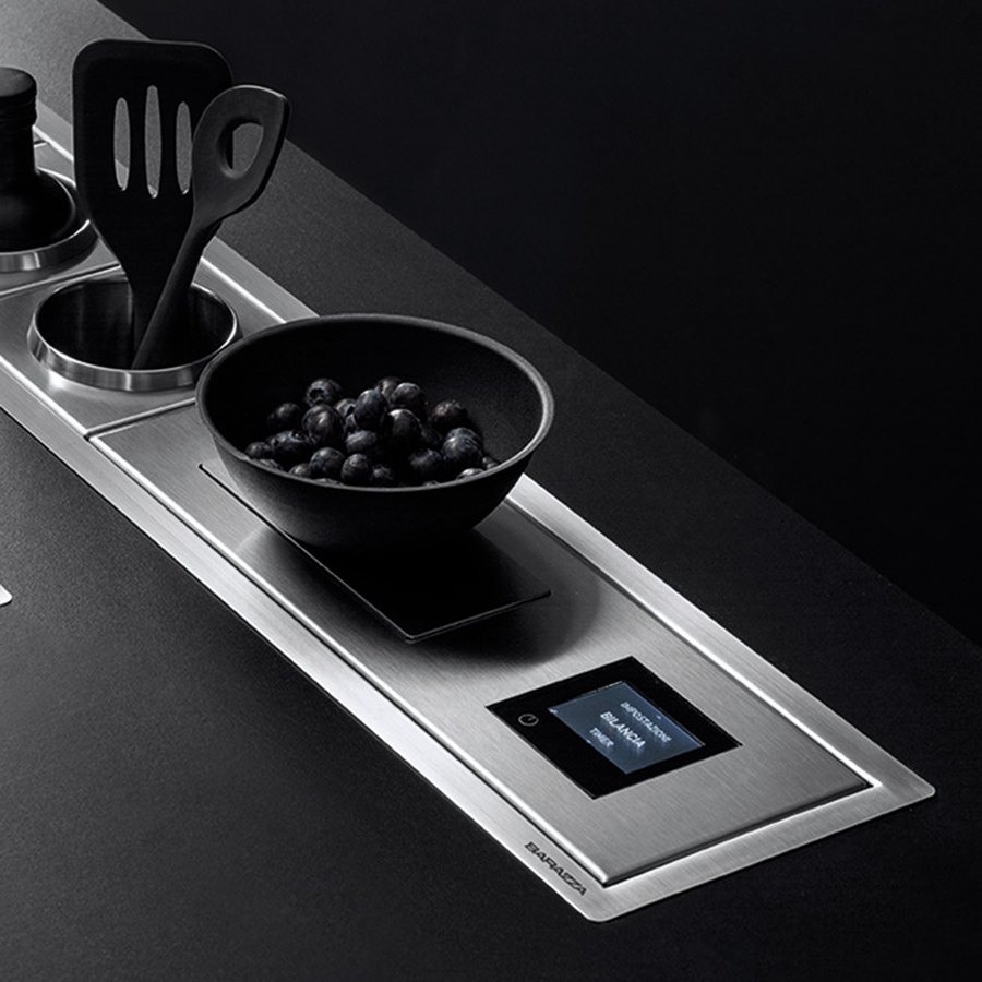 Accessorised Channels 컬렉션 — BARAZZA