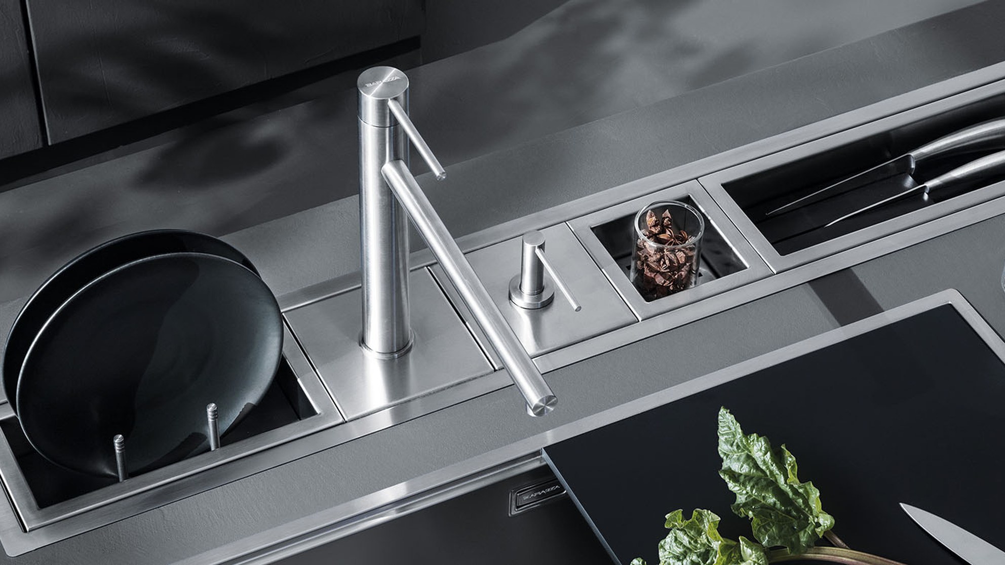 BARAZZA — A place for everything you need, right at your fingertips.