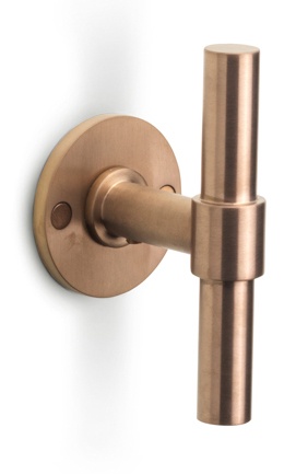 PBT15/50 - solid double sprung door handle on rose PVD champagne