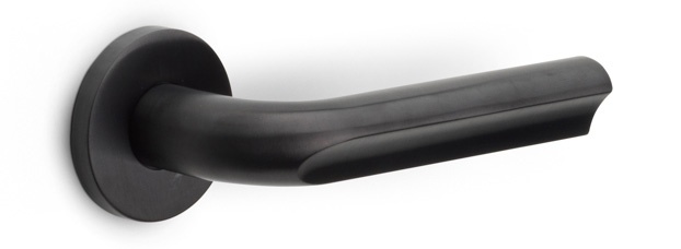 DR101-G - solid sprung door handle on rose PVD champagne