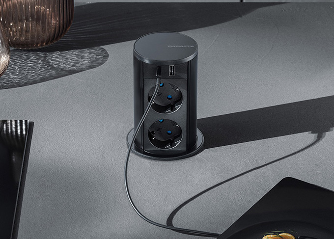 Black Matt pull-out socket tower